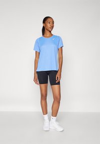 Nike Performance FAST TOP - Spordi T-särk - royal pulse/reflective silver