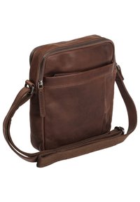 Borsa a tracolla in pelle marrone con chiusura a zip, tasca frontale e tracolla intrecciata staccabile. Texture liscia con dettagli di cucitura sottili.