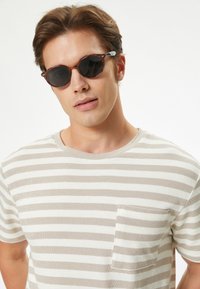 Koton - T-shirt z nadrukiem