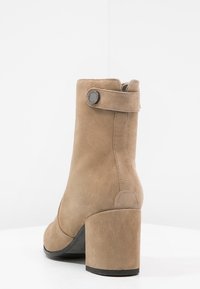 Kennel + Schmenger Botines - camel