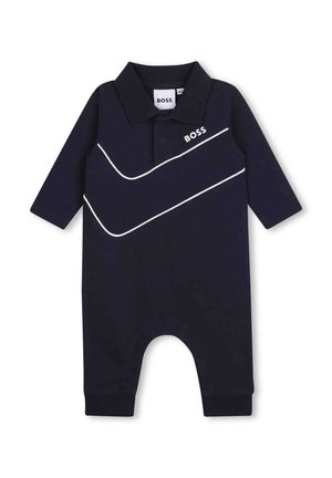 Grenouillère bébé bleu marine à manches longues avec col, rayures diagonales blanches, et le mot BOSS imprimé sur la poitrine.