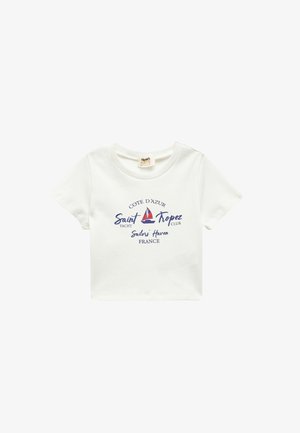 Camiseta de algodón blanca de manga corta, con un gráfico en azul marino de un velero y texto: "COTE D'AZUR Saint Tropez YACHT CLUB Puerto del Marinero FRANCIA."