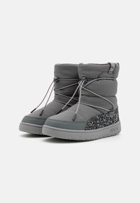 Puma SNOWBAE ANIMAL - Snowboots  - mineral gray/black