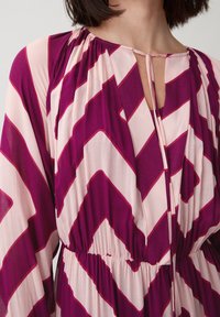 comma MIT UNTER - Długa sukienka