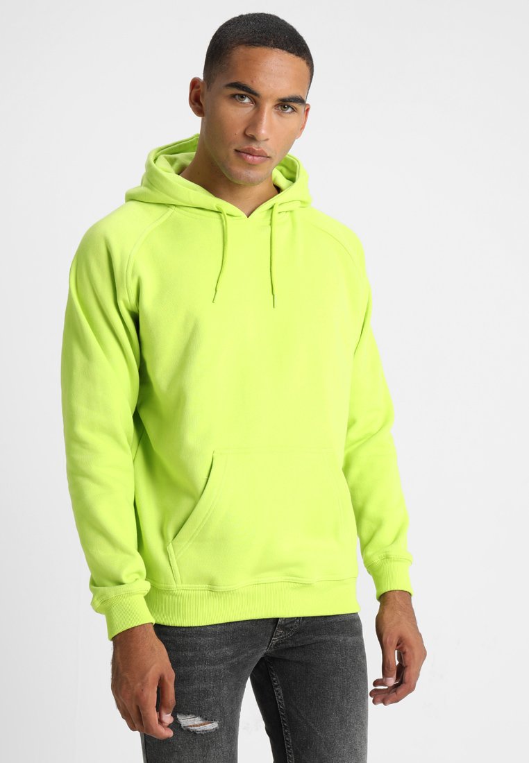 Sudadera con capucha de color verde neón, con mangas raglán largas, bolsillo frontal tipo canguro y puños y dobladillo acanalados, hecha de material de algodón suave.