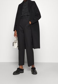 Bruuns Bazaar Bluse - black