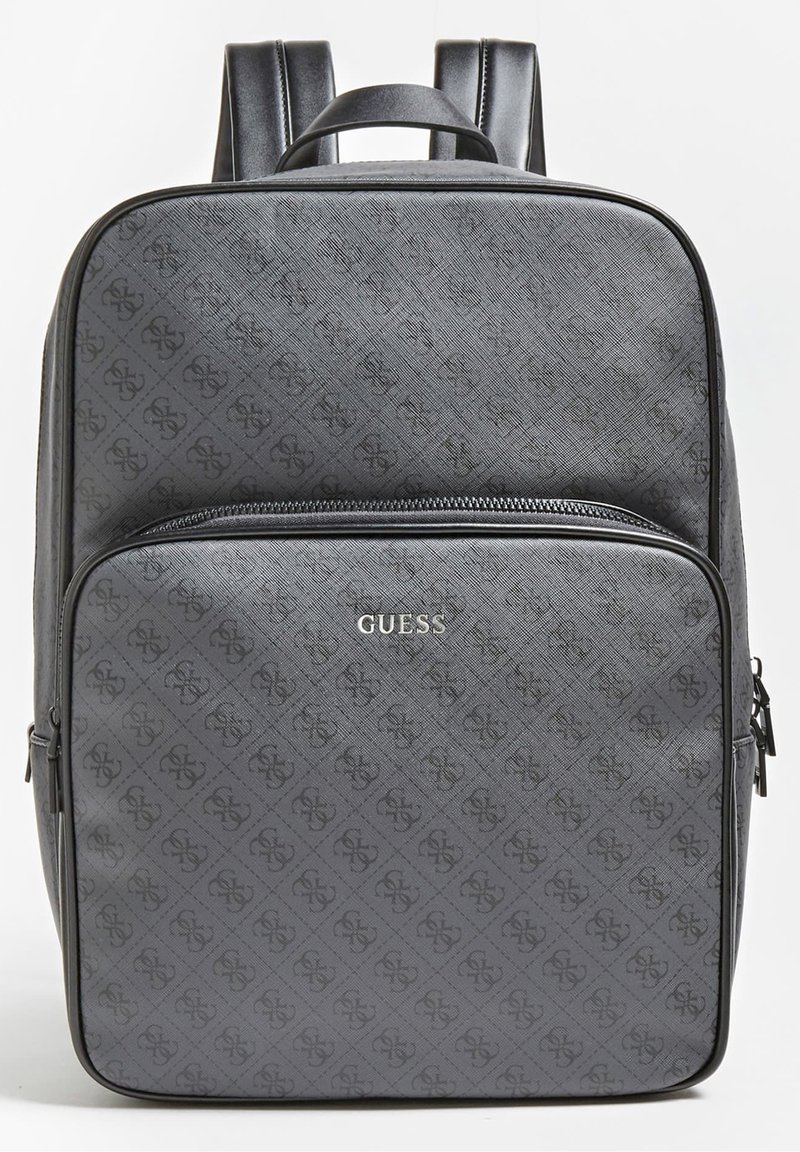 Sac à dos noir Guess avec poche zippée à l'avant, motif logo subtil, bretelles rembourrées et poignée de transport supérieure sur fond uni.