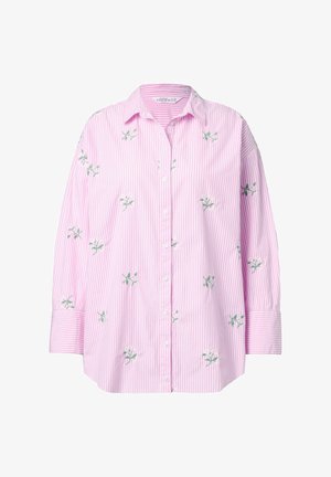 Lyserød stribet skjorte med knaplukning og blomsterbroderi, der har en afslappet pasform og optrukne ærmer. Materialet virker let og har en glat tekstur.