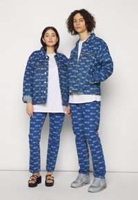 YOURTURN WINCENT WEISS UNISEX - Casaco de ganga - blue denim