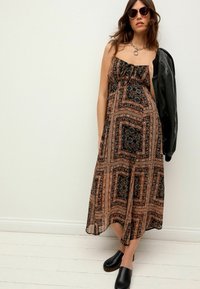Next TIE FRONT CAMI REGULAR FIT - Denní šaty - brown black tile print
