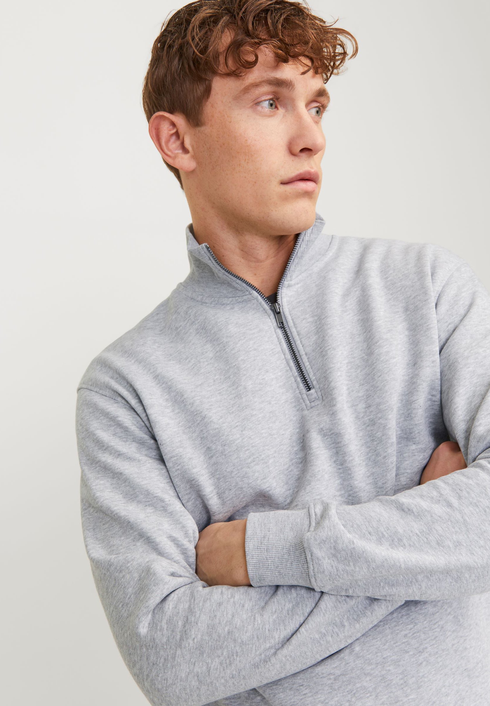 スウェット HALF ZIP PULLOVER SWEAT Jack & Jones JJEBRADLEY SWEAT HALF ZIP NOOS - Sweatshirt - light