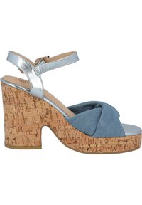 Sandaletta con zeppa in denim, con tomaia in tessuto blu, cinturino alla caviglia in metallo argentato e piattaforma in sughero. Presenta un design annodato sulla tomaia.