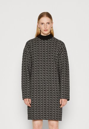 Vero Moda Tall VMGOLD ART SHORT HIGHNECK DRESS  - Φόρεμα-πουλόβερ - black/birch