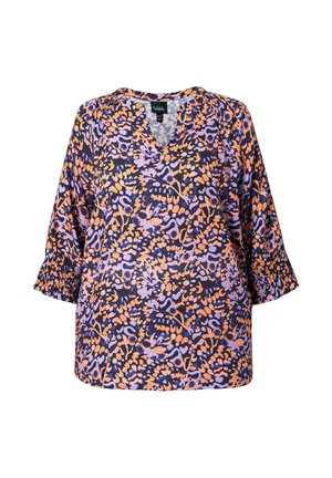 Damebluse med lilla og orange abstrakt blomsterprint, 3/4-ærmer med elastiske manchetter og V-udskæring.