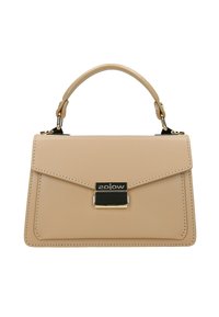 Beige nep leren handtas met een gestructureerd ontwerp, voorzien van een handvat aan de bovenkant, een zwarte sluiting en contrasterende witte stikdetails.