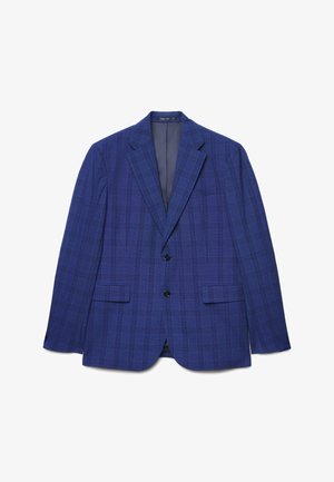 Blazer da uomo blu con un sottile motivo a scacchi, due bottoni neri, rever a incavo e tasche frontali con patta, disteso su sfondo bianco.
