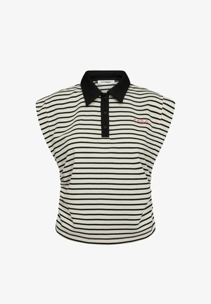 Hihaton valkoinen poolopaita, jossa ohuet mustat vaakaraitakuviot, musta kaulus, napillinen nappilista ja pieni punainen "coco"-logo rintapielessä.