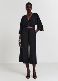 Calliope Camicetta - ultrablack