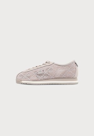 Lacoste, CLUB-LOW 2262 SFA - Sneakers - grey/off white