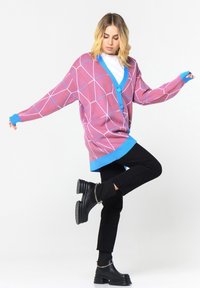 Cesare Gaspari Vest - pink blue