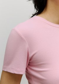 EDITED T-shirt basic - rosa