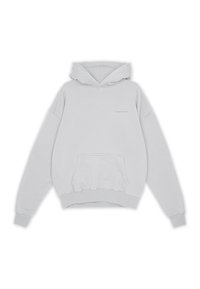 Unselected, washed clear grey gum