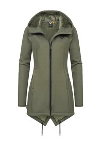 Olivgrön softshell-jacka med huva, dragkedjestängning, sidofickor och böjd nederkant. Har snoddar och en mjuk yta.