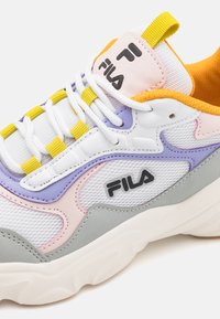 Fila COLLENE CB TEENS UNISEX - Tenisice - white/snake eye/sweet lavender