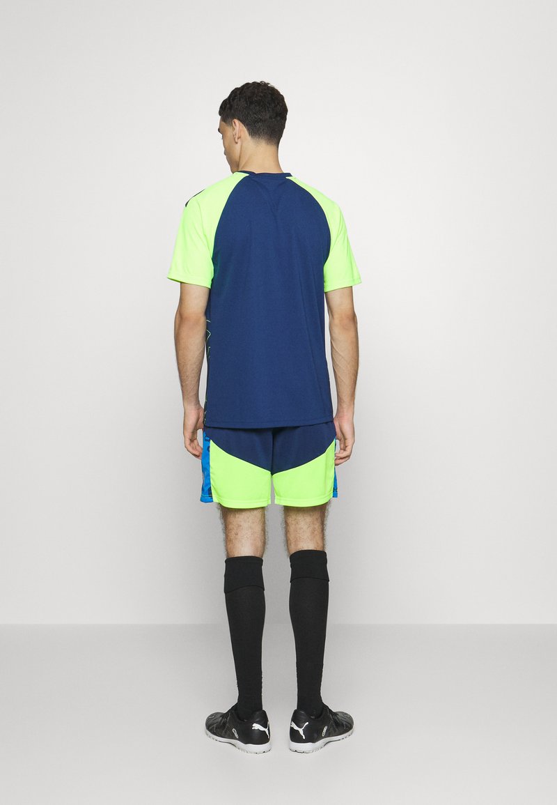 Puma INDIVIDUALCUP - Sportovní kraťasy - persian blue/pro green