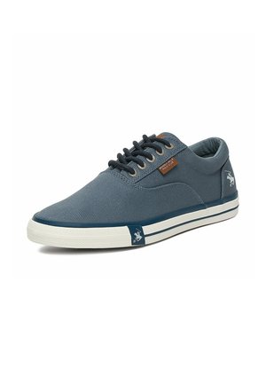 Sneaker casual in tessuto blu con lacci neri, suola in gomma bianca con strisce blu e piccole toppe marchiate su lato e linguetta.