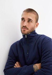 bonprix THERMO- MIT TROYER-KRAGEN GEFÜTTERT - Felpa - blue