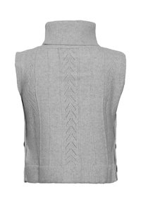 Siv turtleneck pulover brez rokavov z žametenim ovratnikom, teksturirano pletenino z obliko chevron in črnimi gumbi na straneh.