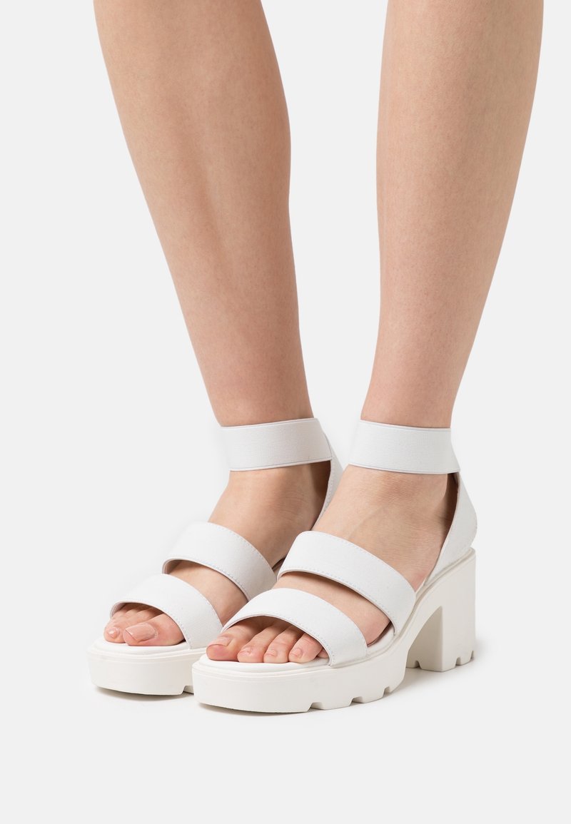 Even&Odd Wide Fit Sandály na platformě - white