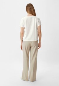 comma FRONT - T-Shirt print - weiß