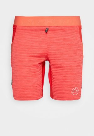 Męskie koralowo-czerwone spodenki sportowe z teksturowanej tkaniny, elastyczną talią z logo La Sportiva, zamkiem błyskawicznym z przodu i logo na lewej nodze.