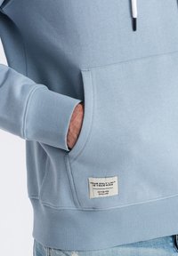 Ombre Felpa con cappuccio - denim blue