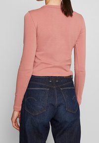 Gina Tricot Langarmshirt - light pink