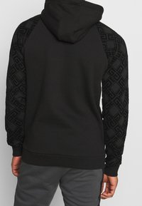 Glorious Gangsta Felpa con cappuccio - black