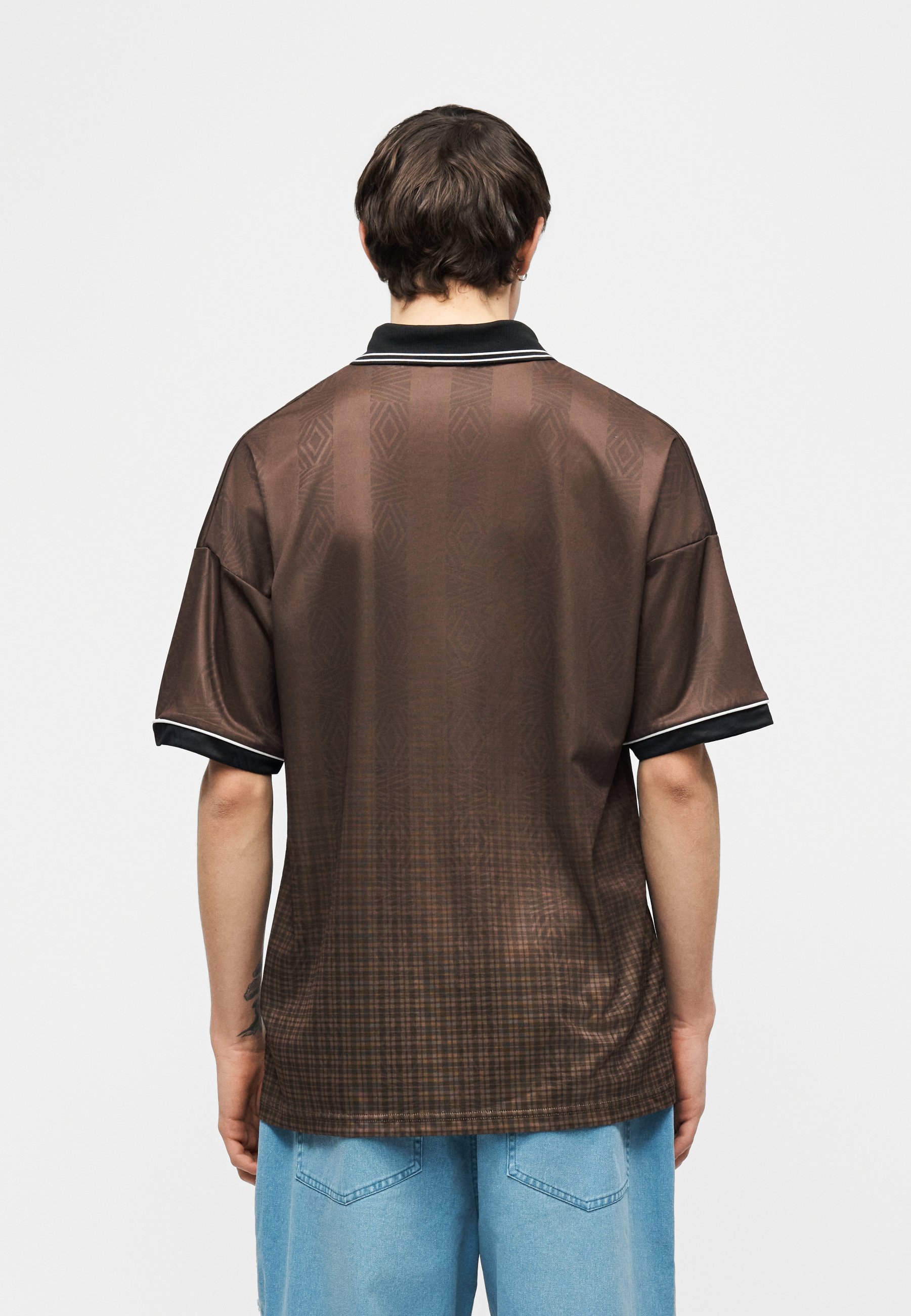 Umbro BOXY FOOTBALL SHIRT - Print T-shirt - brown/black - Zalando