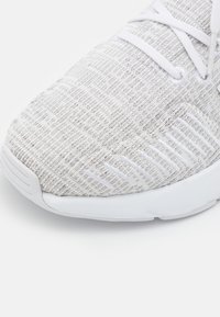 adidas Originals SWIFT RUN 22 UNISEX - Joggesko - footwear white/grey two/core black
