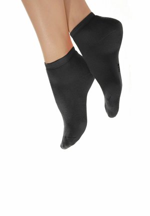 Schwarze Knöchelsocken aus glattem, dehnbarem Stoff, mit einem gerippten Bündchen und nahtlosem Zehenbereich für Komfort und perfekten Sitz.