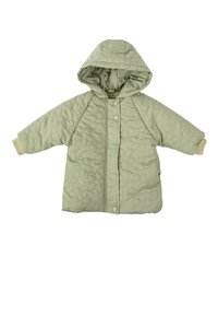 Chaqueta para bebé en verde claro con capucha, patrón acolchado de flores y cierre de botones a presión, puños de canalé, aislada sobre fondo blanco.