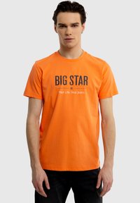 Niet geselecteerd, orange