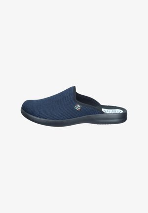 Marineblaue Slip-on-Hausschuhe mit strukturiertem Textil-Obermaterial, schwarzer gepolsterter Sohle und kleinem Fly Flot Logoetikett an der Seite.