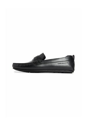 R DEBOSSED LOGO DRIVER  - Loafers - black