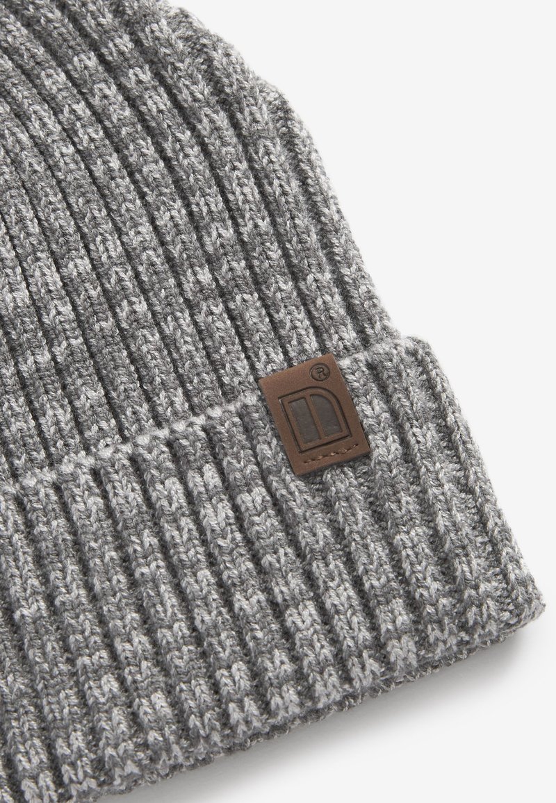 Next - Beanie - grey twist, Nagyítás