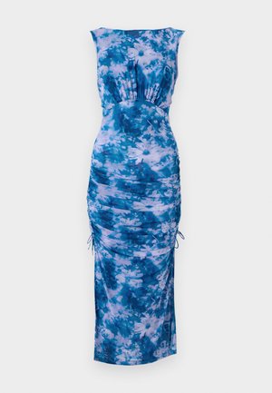 Rochie florală albastră cu decolteu rotund, cu pliuri pe laterale și șnururi ajustabile. Material moale cu un amestec de tonuri de albastru deschis și închis.