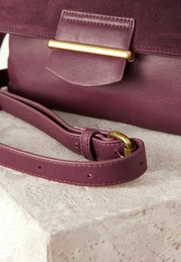 Next Geantă crossbody - burgundy red