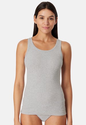 Grijze tanktop met een geribbelde textuur, ronde halslijn en brede schouderbanden, aangesloten ontwerp met een gladde afwerking. Eenvoudig en onversierd.