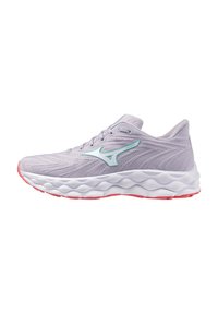 Chaussure de course violette claire avec un dessus en maille texturée, des accents turquoise et une épaisse semelle intermédiaire blanche avec des détails roses.